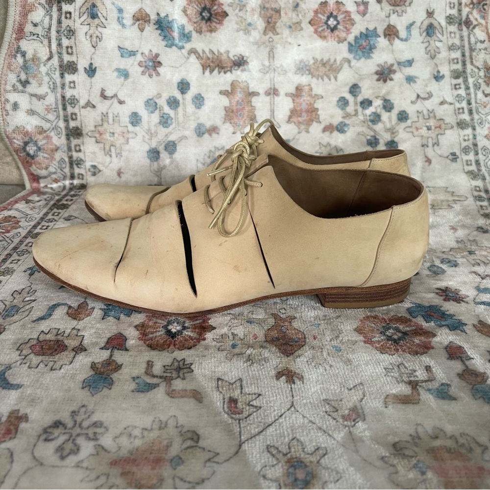 Hermes Richelieu Cream Suede Lace-Up Shoes - Picture 6 of 10